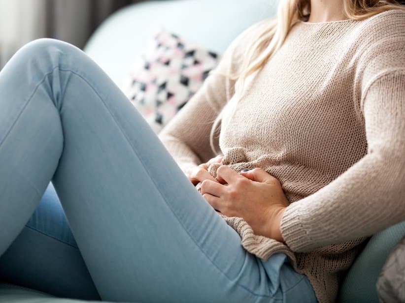 Gesunde Ernährung mit niedrigem glykämischen Index – buntes Gemüse und Vollkornprodukte bei PCOS