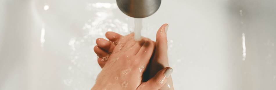 Einer COVID-19-Erkrankung kannst Du unter anderem mit einer guten Handhygiene vorbeugen.