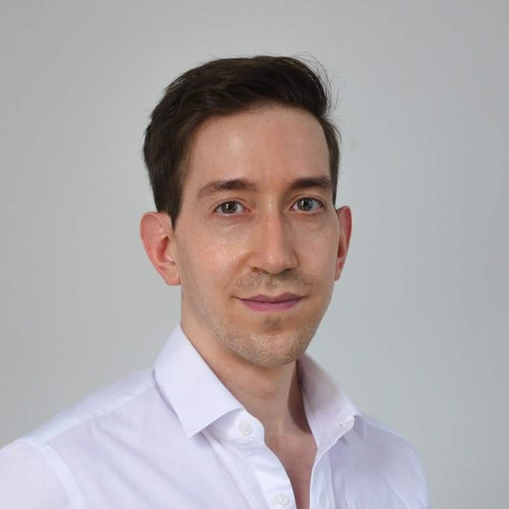 Dr. med. univ. Eric Knoll